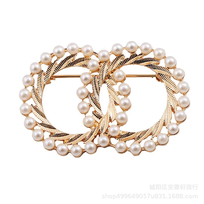 New Fashion Enamel Pin Gold Color Pearl Brooches for Women Scarf Buckle Lapel Pin and Brooch Jewelry Luxury Clothing Accessories