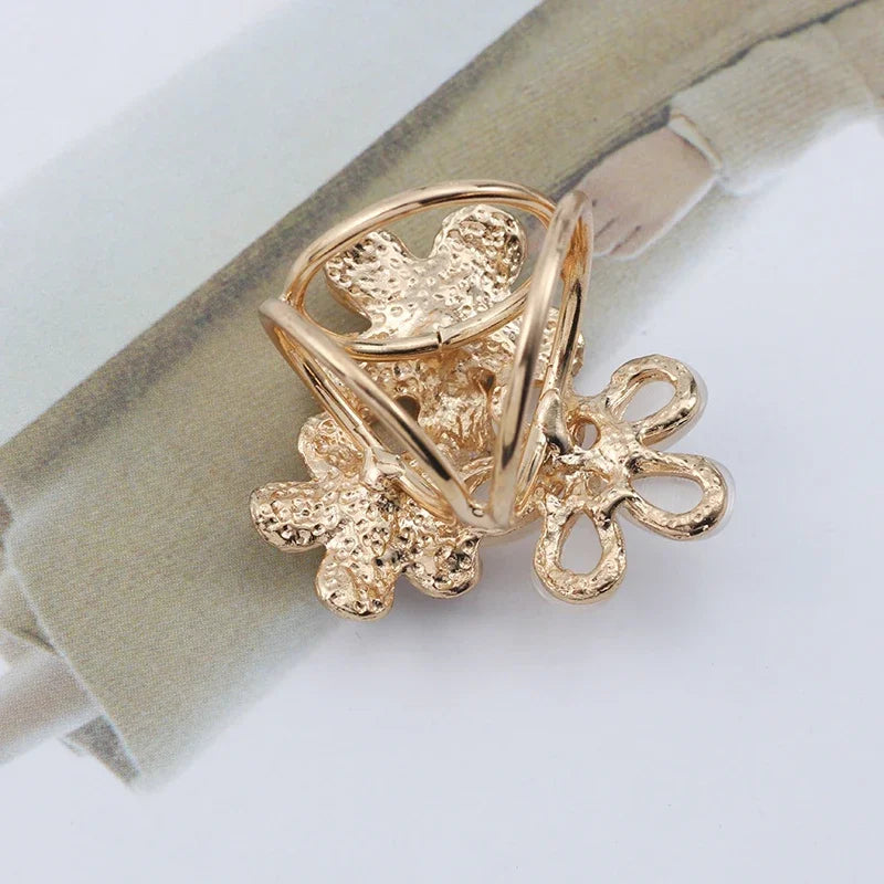 Romantic Rhinestone Flower Scarf Buckle Brooch Jewelry Enamel Crystal Flower Silk Scarf Clips for Women Versatile Accessories