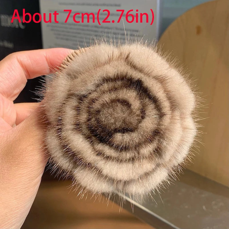 Women's Scarf Decorative Real Mink Fur Brooch Clothes Accessories High-end Flower Brooch Sweater Pin